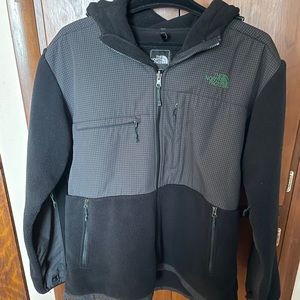 Men’s North Face Hooded Jacket